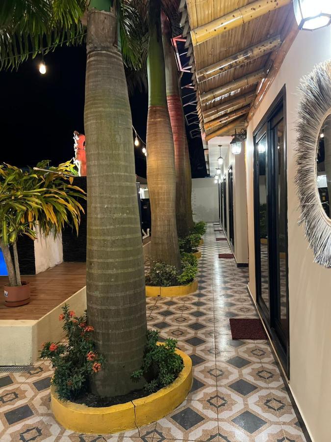 Hotel Berlin International Puerto López Kültér fotó