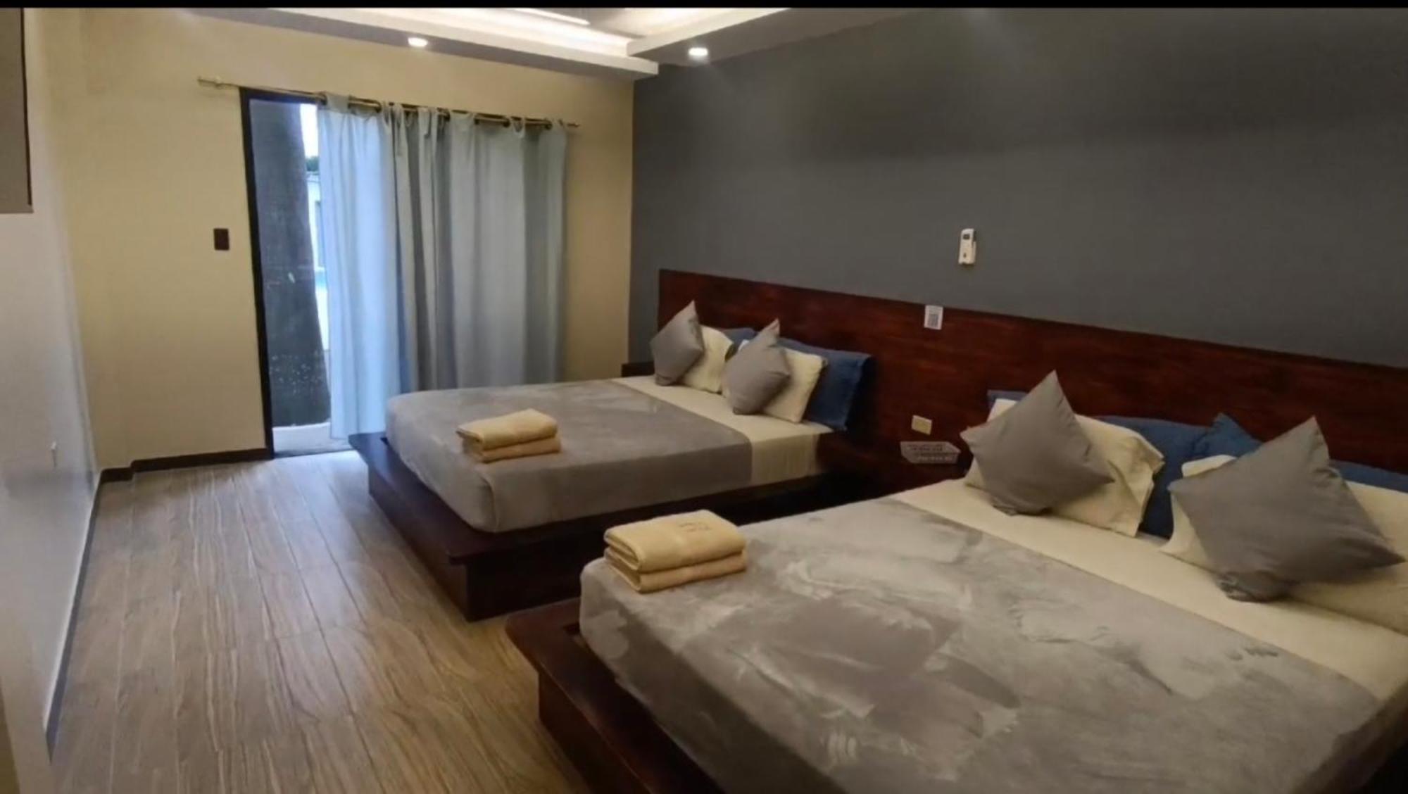 Hotel Berlin International Puerto López Kültér fotó