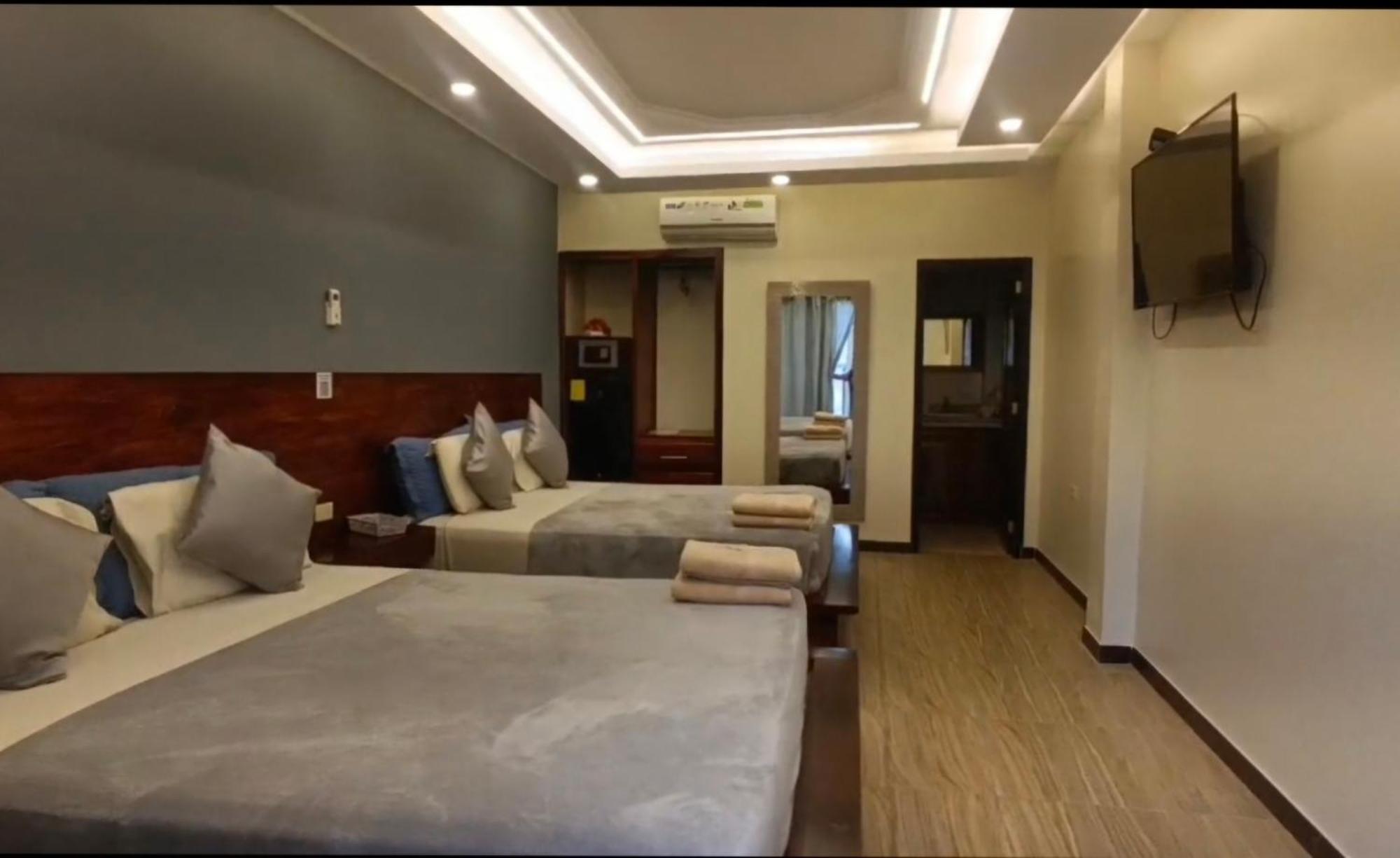 Hotel Berlin International Puerto López Kültér fotó