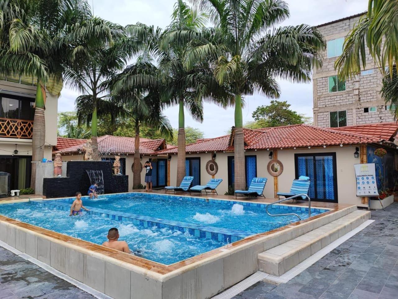 Hotel Berlin International Puerto López Kültér fotó