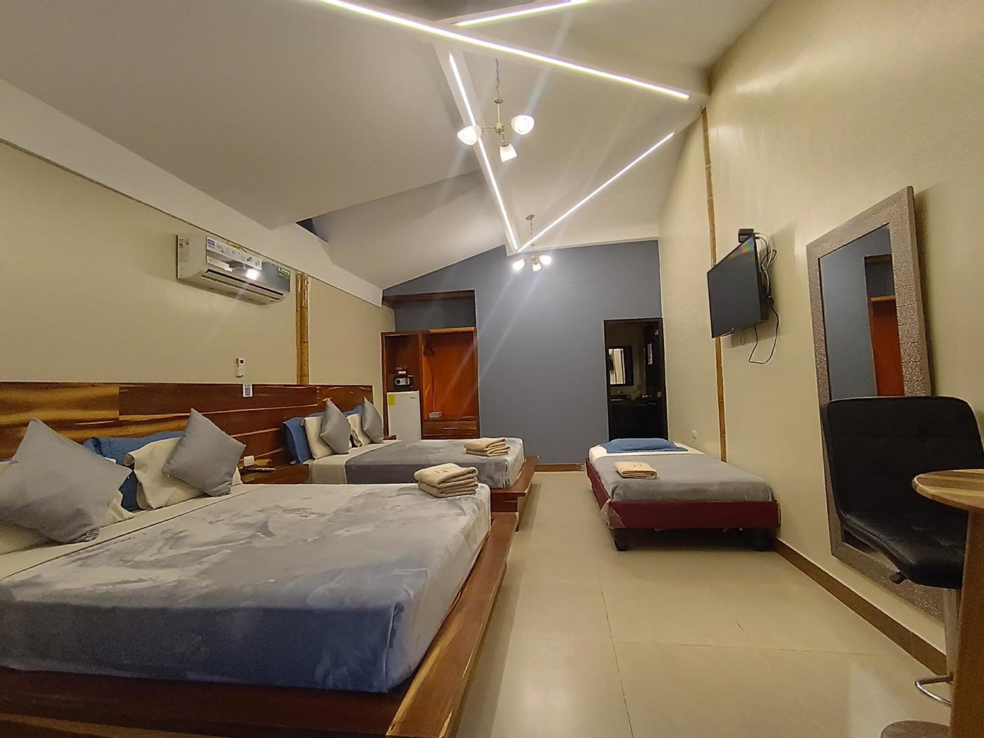 Hotel Berlin International Puerto López Kültér fotó